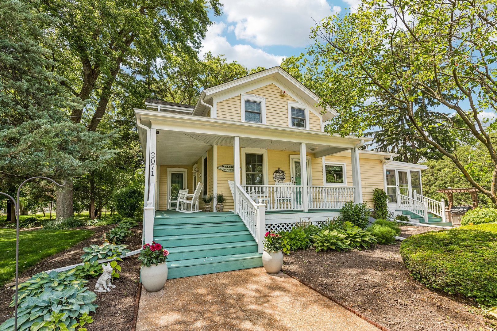 2071 Jericho Road Aurora, IL 60506 - Photo 2 of 46