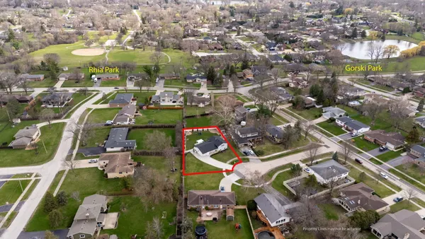 $625,000 | 671 Hazel Court, Roselle, IL 60172