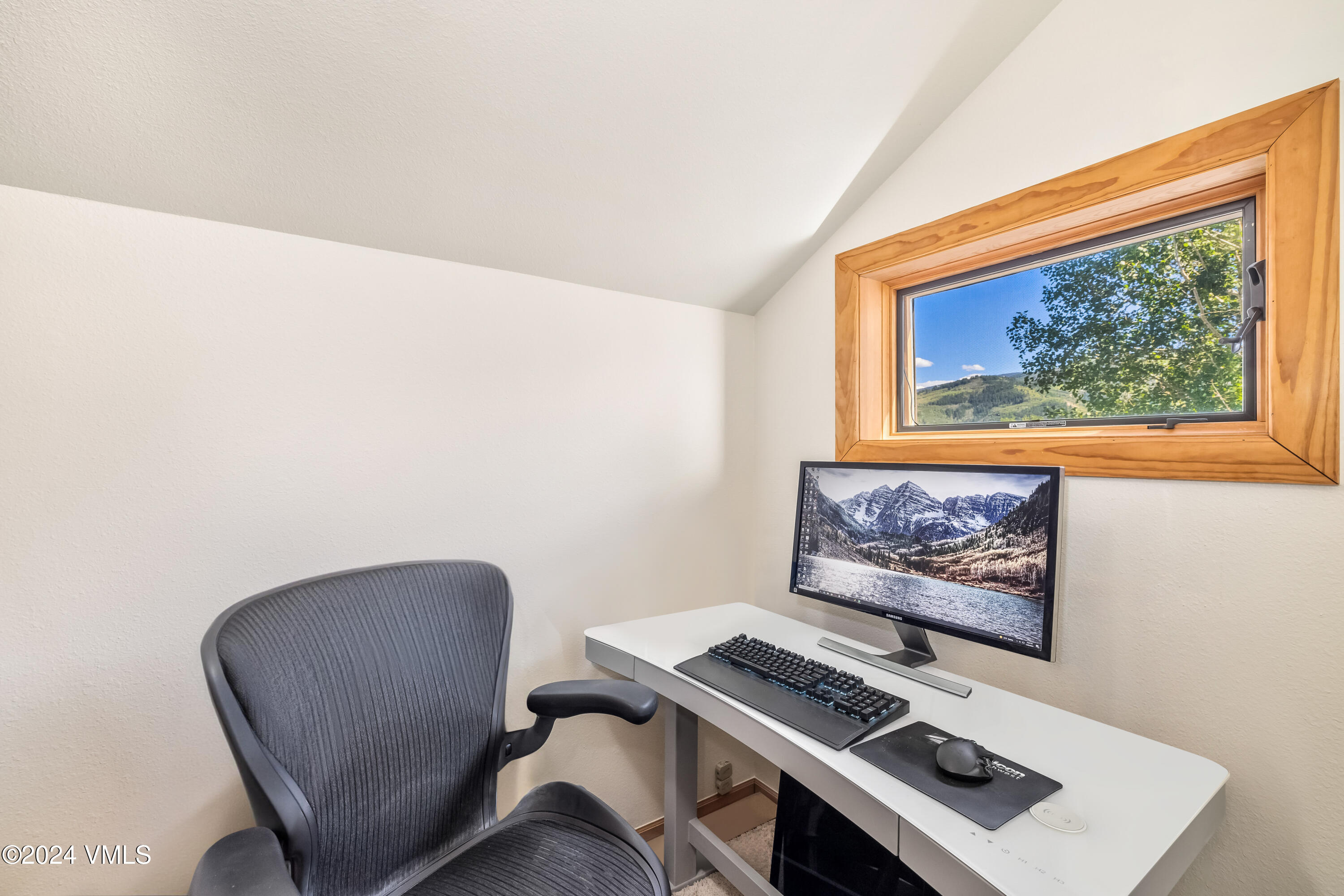 1121 Berry Creek Road, Unit C7 Edwards, CO 81632 - Photo 9 of 15 Office