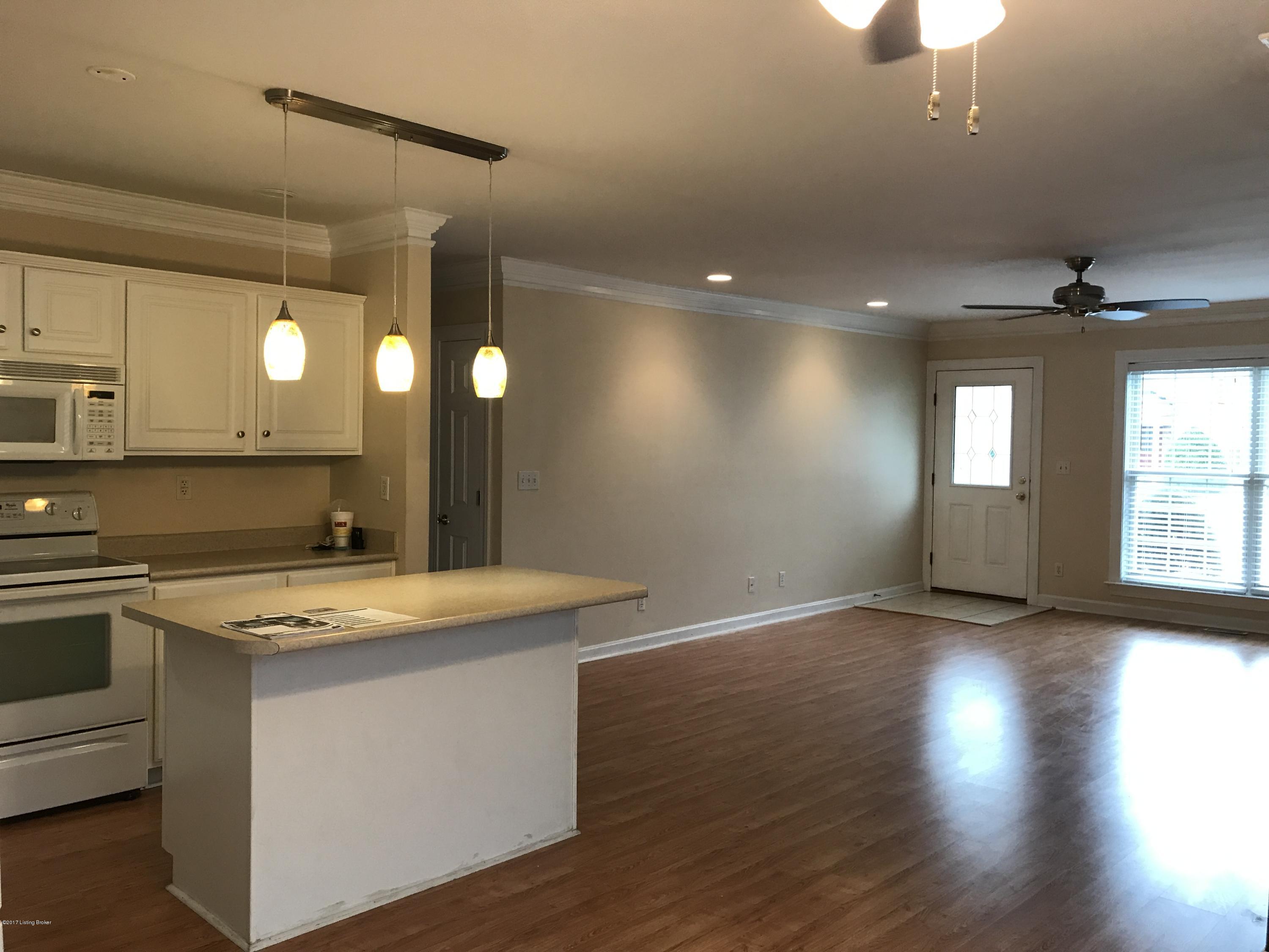 9515 Rustling Tree Way, Unit 101 Louisville, KY 40291 - Photo 3 of 22 IMG_0450