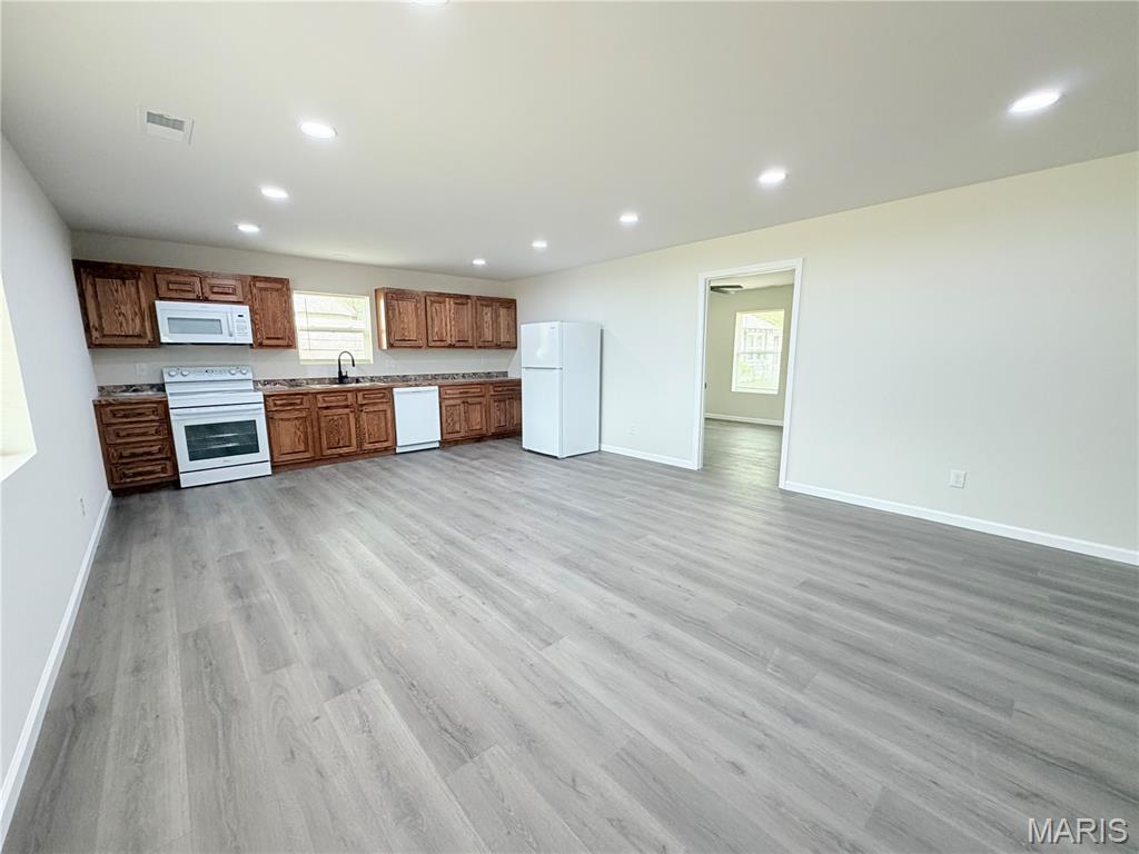 211 Maple Street Pilot Knob, MO 63663 - Photo 3 of 24