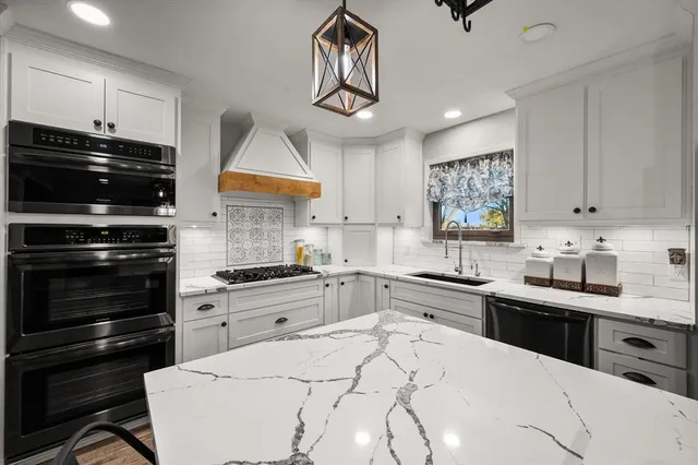 $395,000 | 3620 West State Highway 22, Corsicana, TX 75110