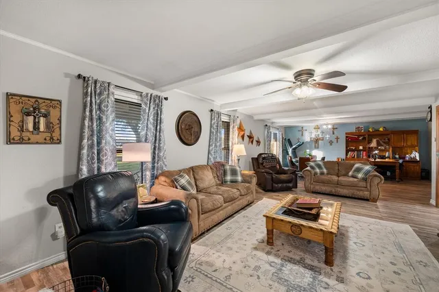 $395,000 | 3620 West State Highway 22, Corsicana, TX 75110