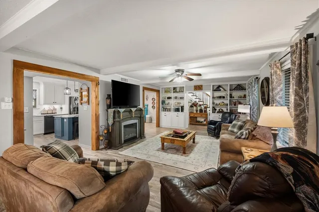 $395,000 | 3620 West State Highway 22, Corsicana, TX 75110