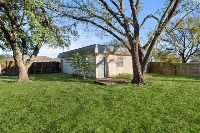 $395,000 | 3620 West State Highway 22, Corsicana, TX 75110