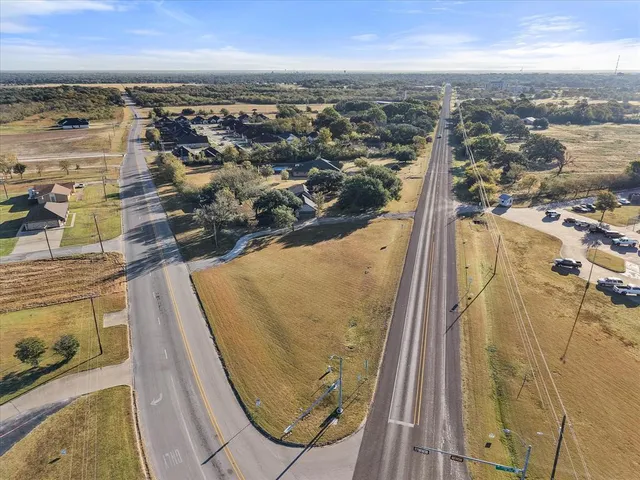 $395,000 | 3620 West State Highway 22, Corsicana, TX 75110