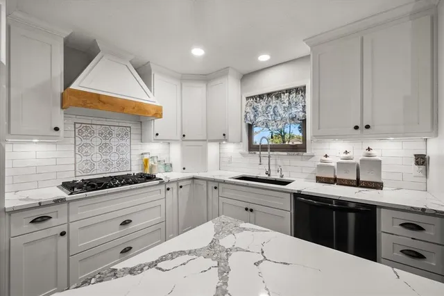 $395,000 | 3620 West State Highway 22, Corsicana, TX 75110