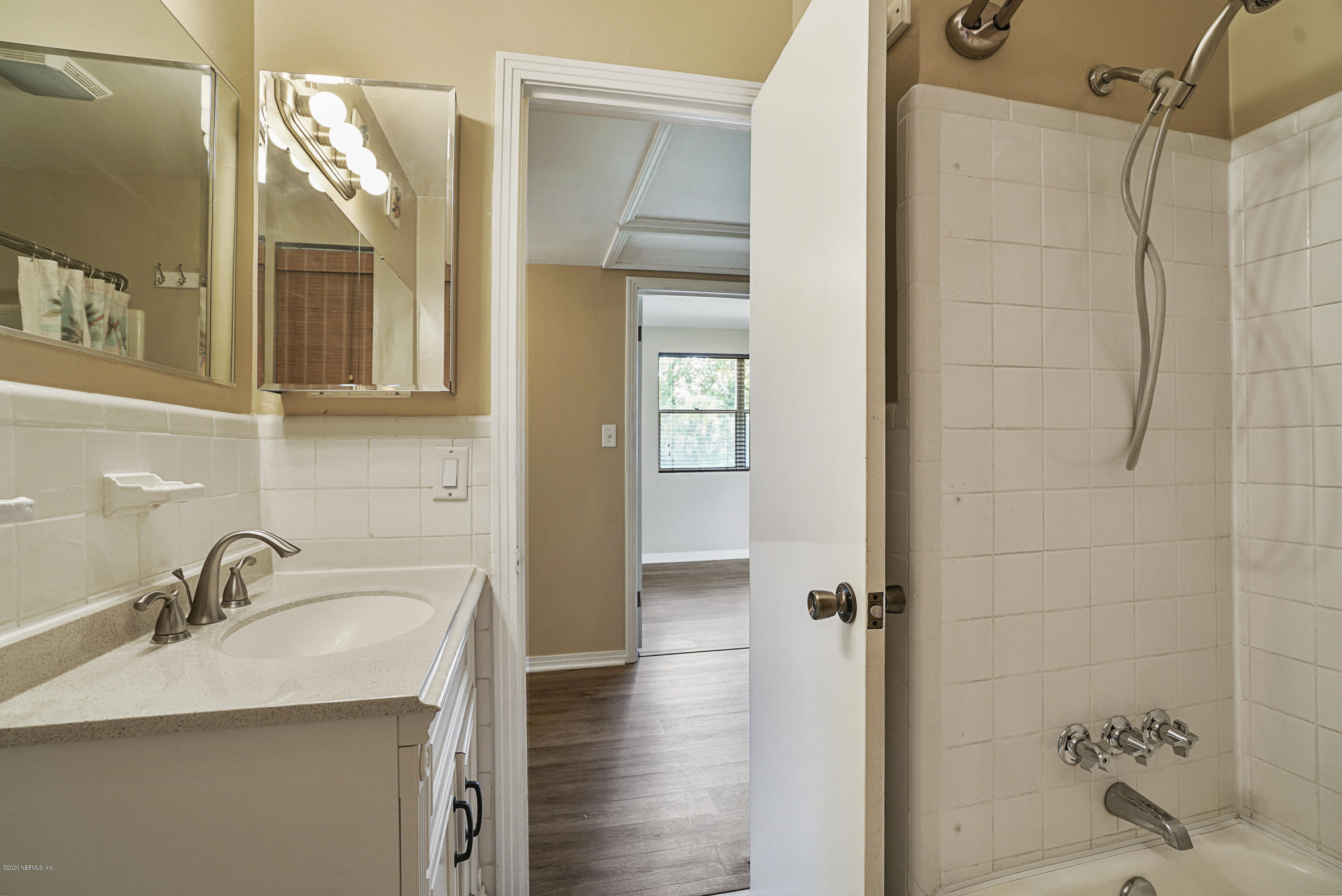 7421 Roslyn Road Jacksonville, FL 32244 - Photo 14 of 36 Hall Bath
