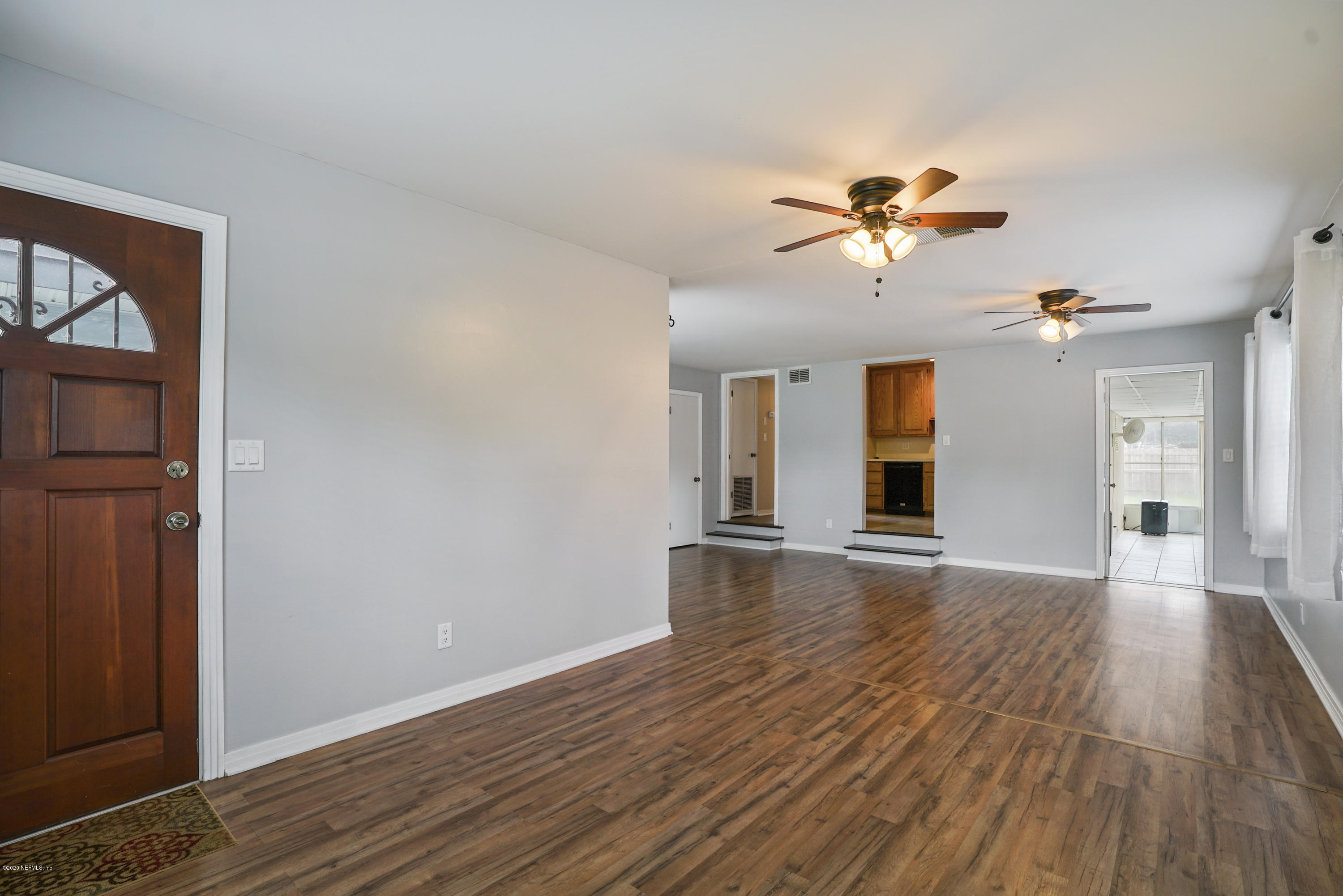7421 Roslyn Road Jacksonville, FL 32244 - Photo 2 of 36 Newer and clean floors throughout