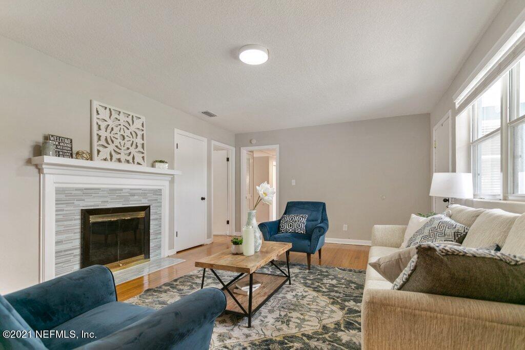 1642 Clemson Road Jacksonville, FL 32217 - Photo 8 of 35 1642 Clemson (10).jpg-SMALL