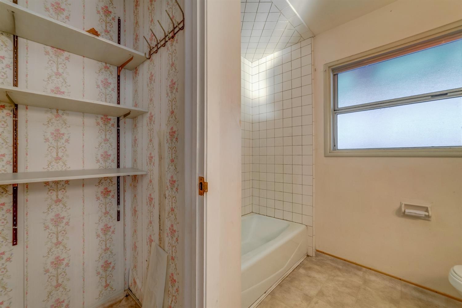 2019 V Street Merced, CA 95340 - Photo 12 of 36 Gallery Image 12