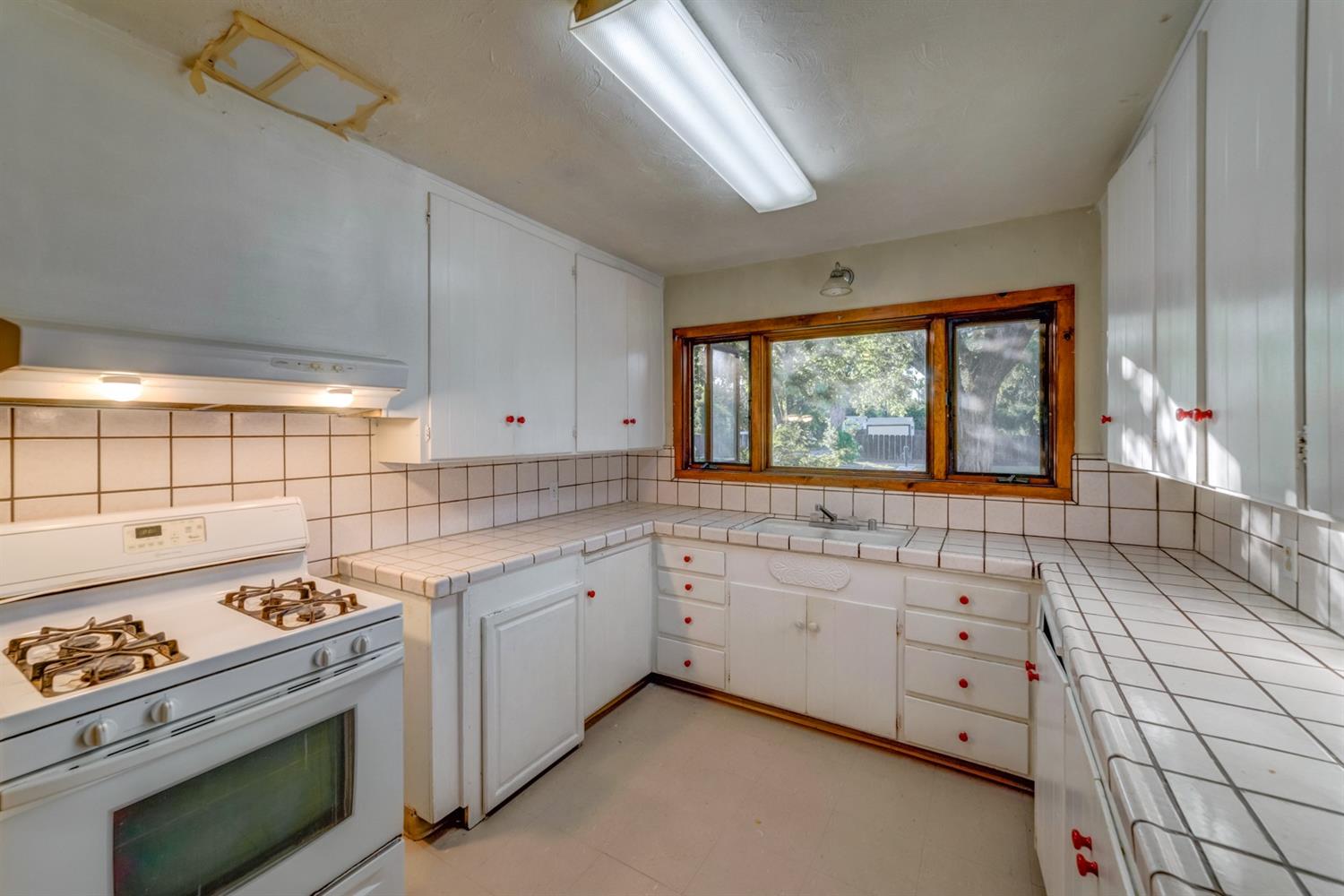 2019 V Street Merced, CA 95340 - Photo 21 of 36 Gallery Image 21
