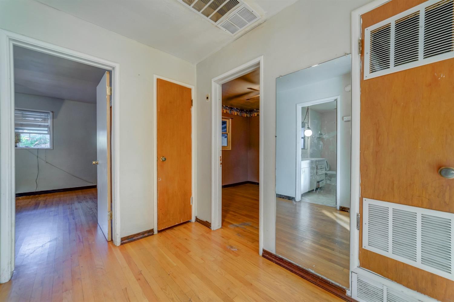 2019 V Street Merced, CA 95340 - Photo 10 of 36 Gallery Image 10