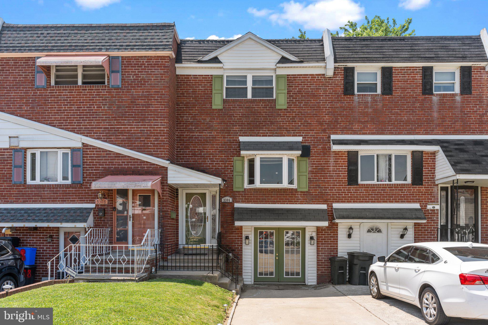 3306 Fairdale Road Philadelphia, PA 19154 - Photo 3 of 25 Gallery Image 3