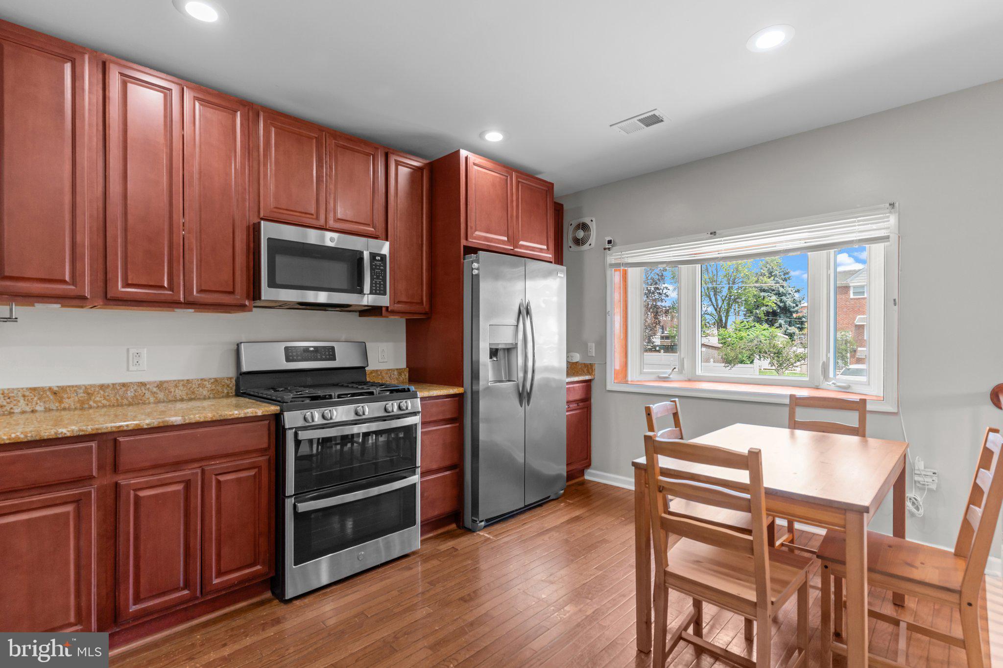 3306 Fairdale Road Philadelphia, PA 19154 - Photo 6 of 25 Gallery Image 6