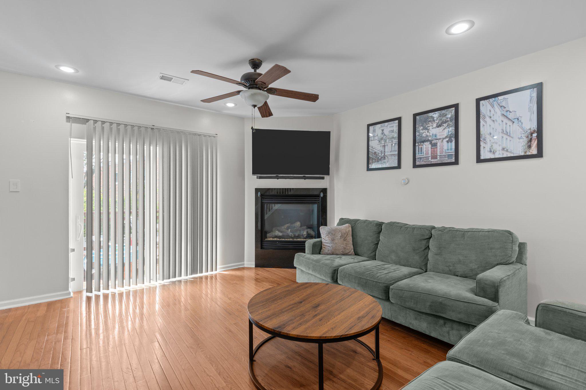 3306 Fairdale Road Philadelphia, PA 19154 - Photo 10 of 25 Gallery Image 10