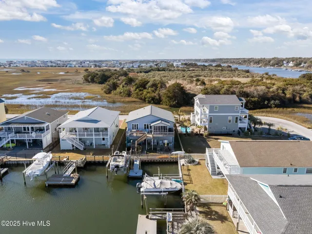 $795,000 | 142 Greensboro Street, Holden Beach, NC 28462