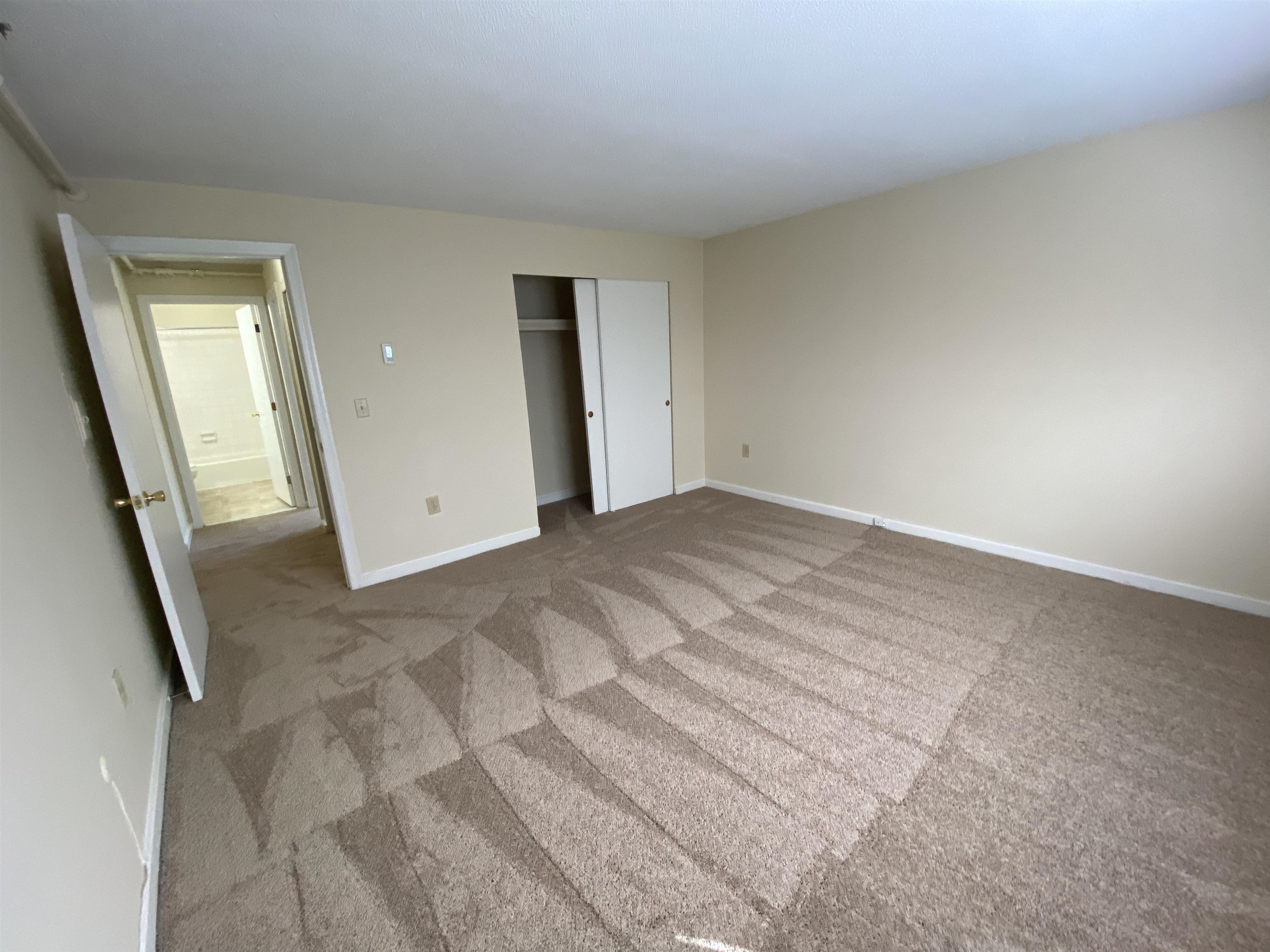 29 Capron Road, Unit 85 Milford, NH 03055 - Photo 16 of 35