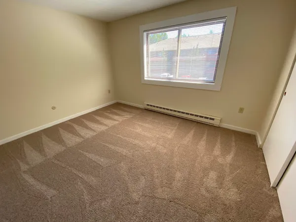 $1,920 | 29 Capron Road, Unit 85, Milford, NH 03055