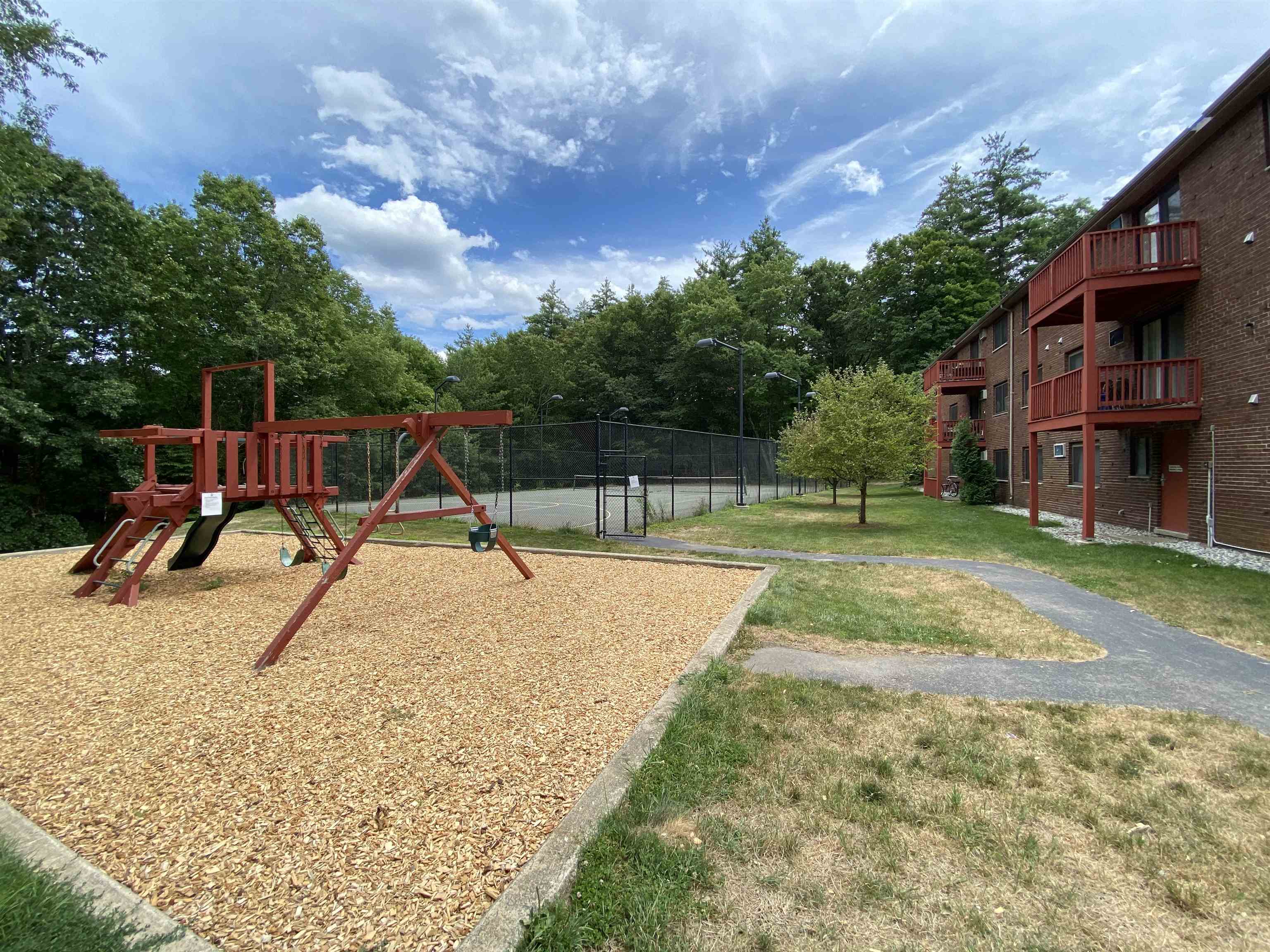 29 Capron Road, Unit 85 Milford, NH 03055 - Photo 27 of 35