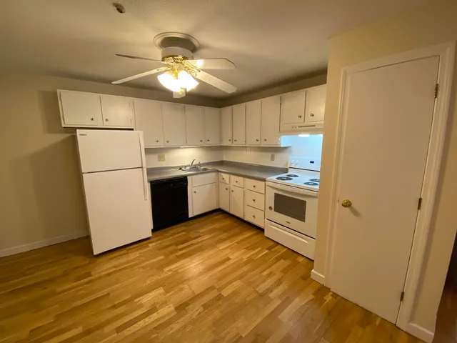 $1,920 | 29 Capron Road, Unit 85, Milford, NH 03055