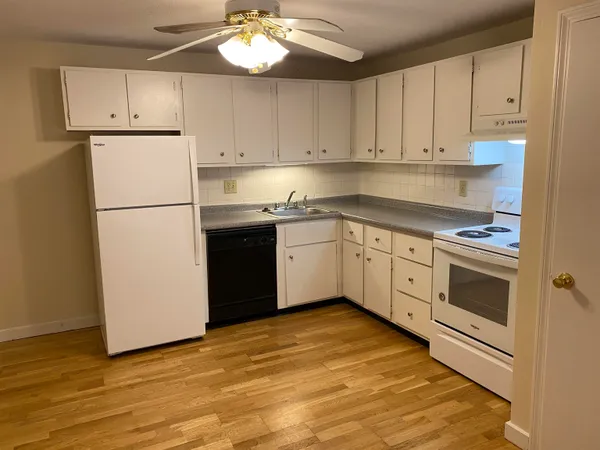 $1,920 | 29 Capron Road, Unit 85, Milford, NH 03055