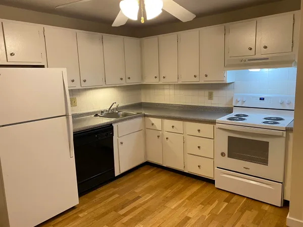 $1,920 | 29 Capron Road, Unit 85, Milford, NH 03055