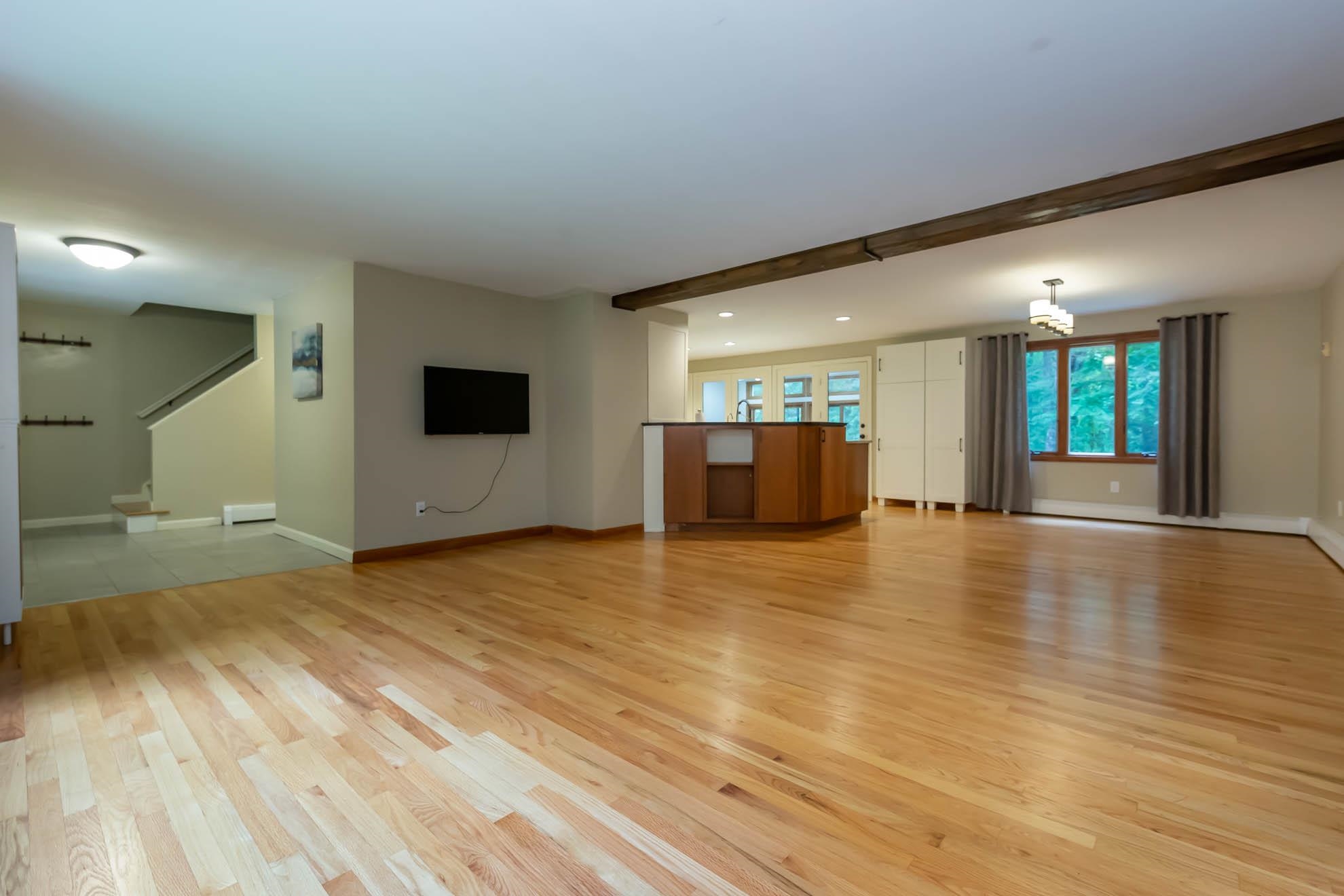 18 Regency Drive Bedford, NH 03110 - Photo 11 of 39