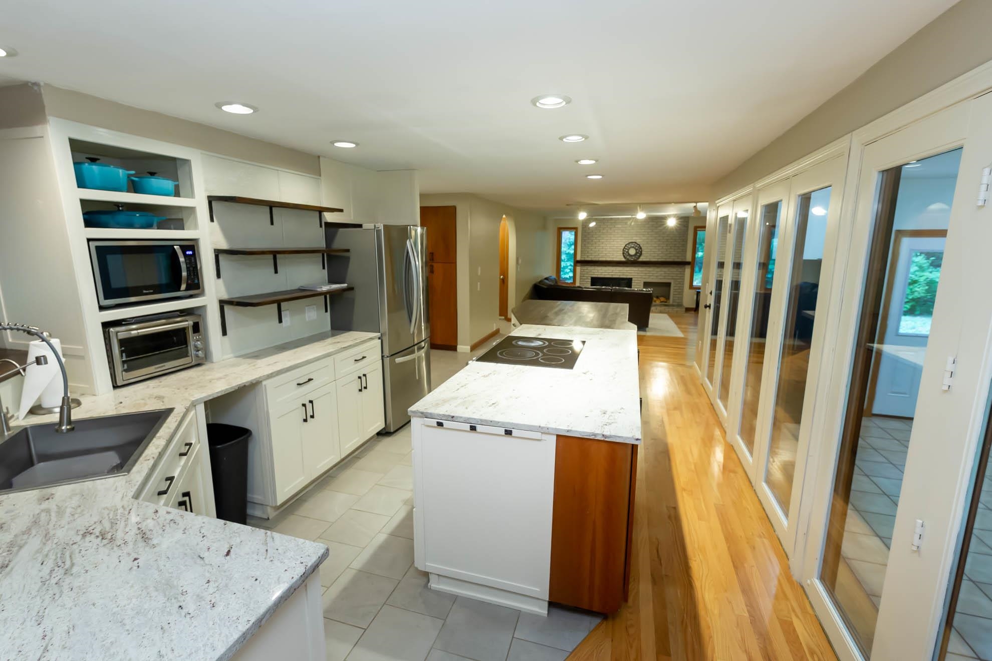 18 Regency Drive Bedford, NH 03110 - Photo 14 of 39