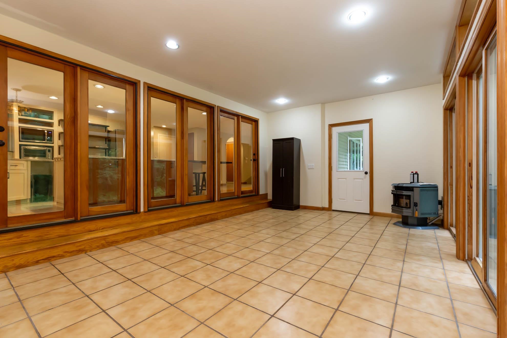 18 Regency Drive Bedford, NH 03110 - Photo 21 of 39