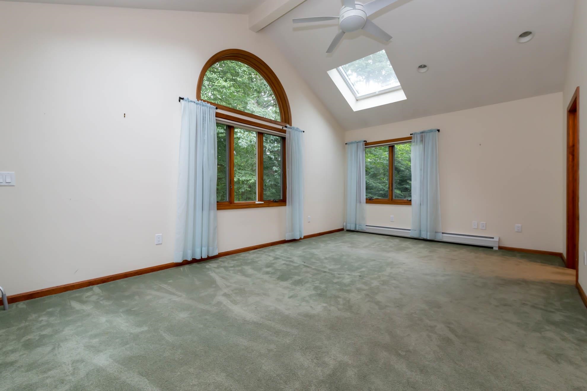 18 Regency Drive Bedford, NH 03110 - Photo 24 of 39