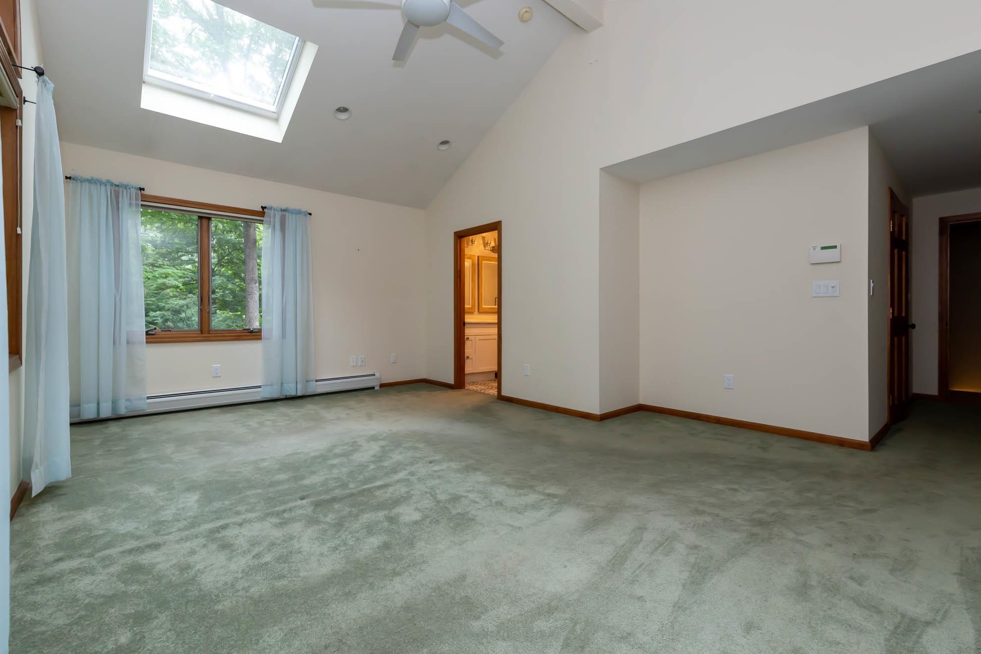 18 Regency Drive Bedford, NH 03110 - Photo 25 of 39