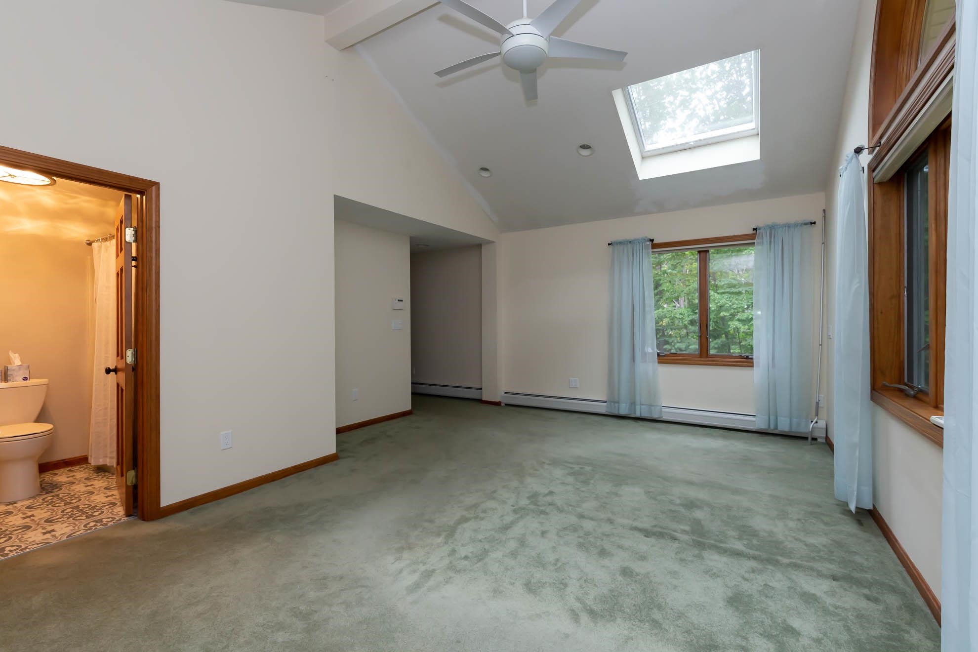 18 Regency Drive Bedford, NH 03110 - Photo 26 of 39