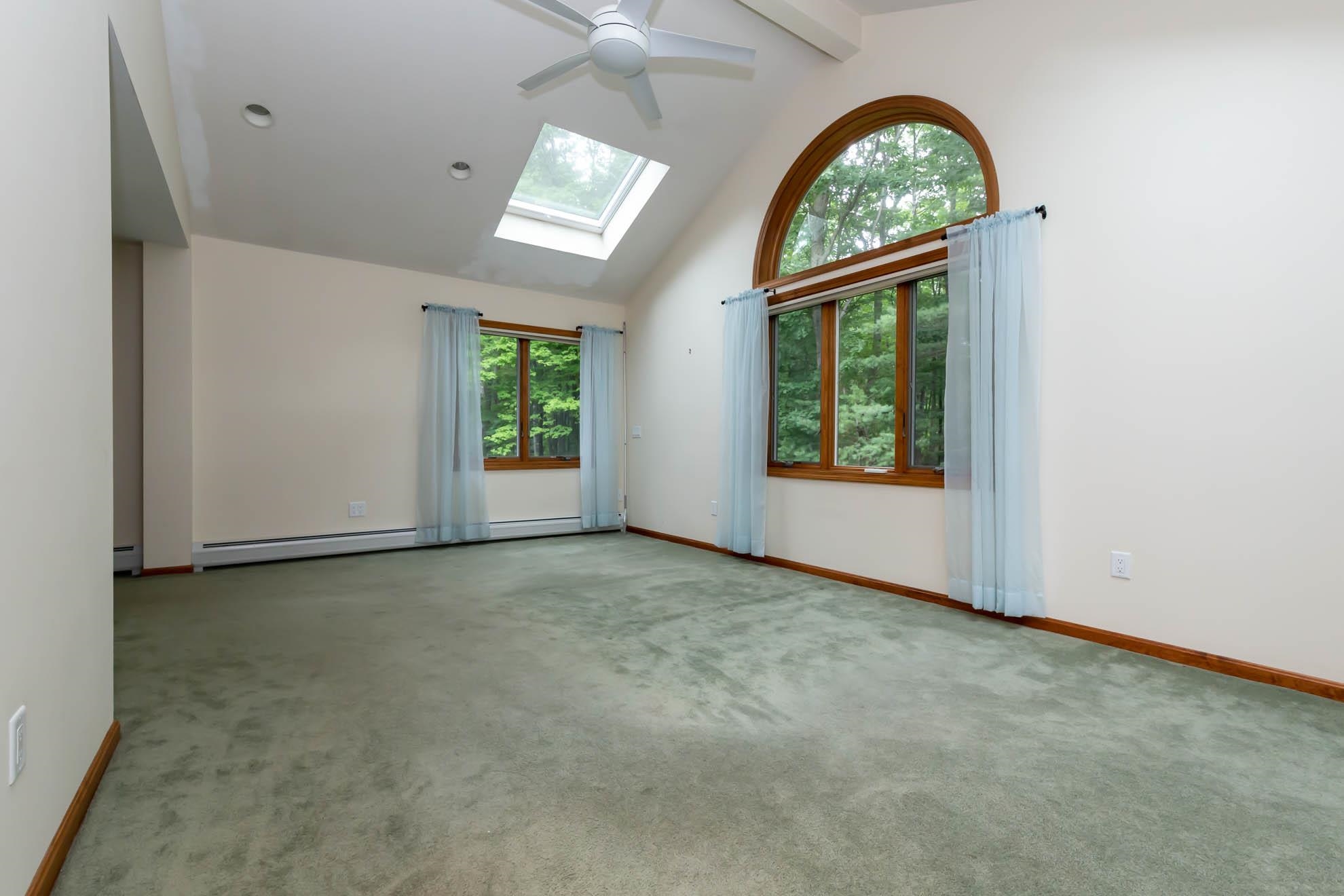 18 Regency Drive Bedford, NH 03110 - Photo 27 of 39