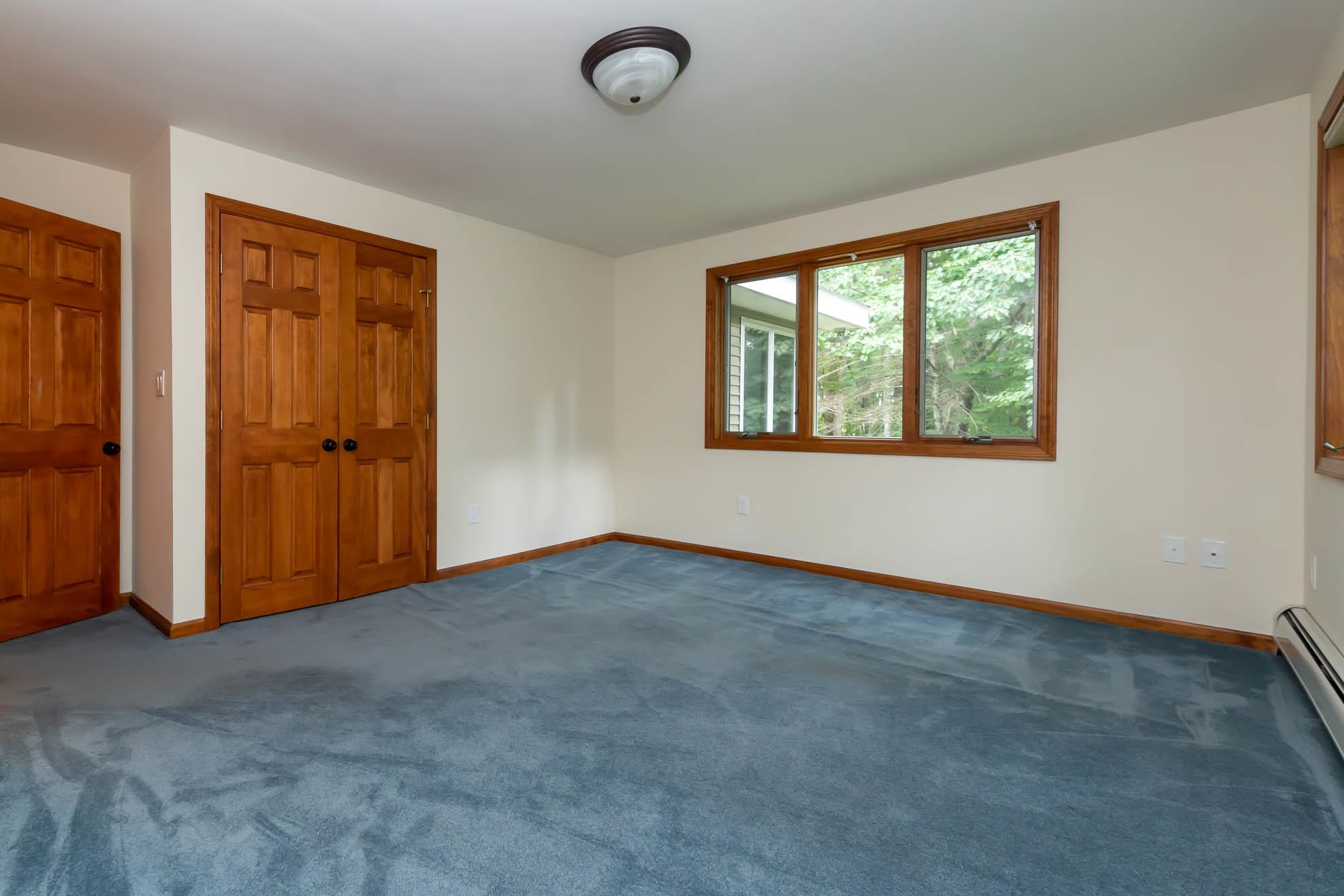 18 Regency Drive Bedford, NH 03110 - Photo 36 of 39