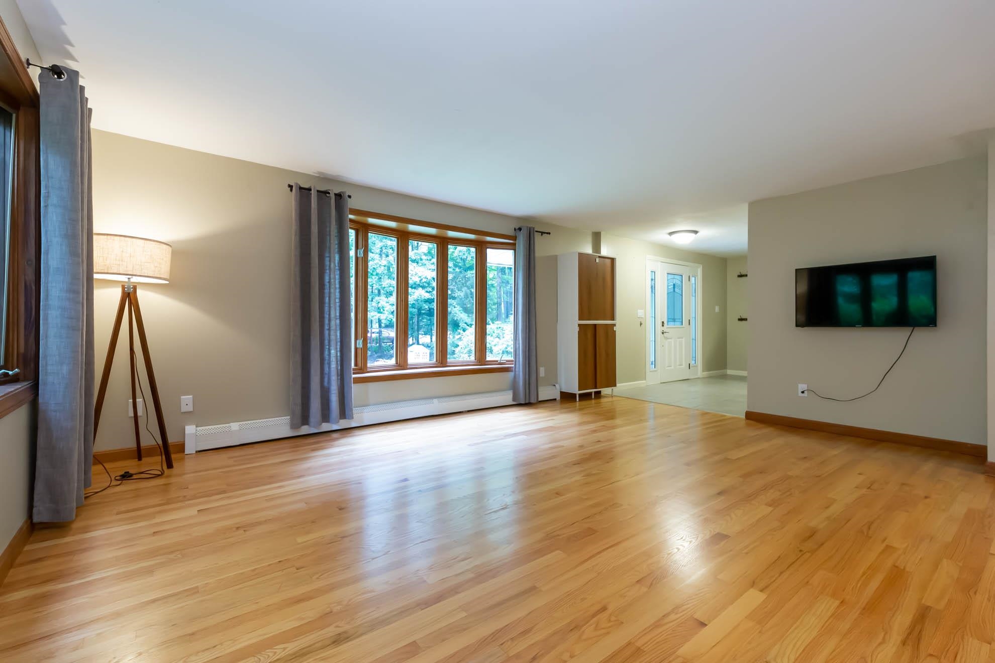 18 Regency Drive Bedford, NH 03110 - Photo 10 of 39