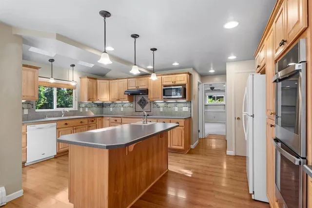 $2,200 | 9518 North Normandie Street, Spokane, WA 99218