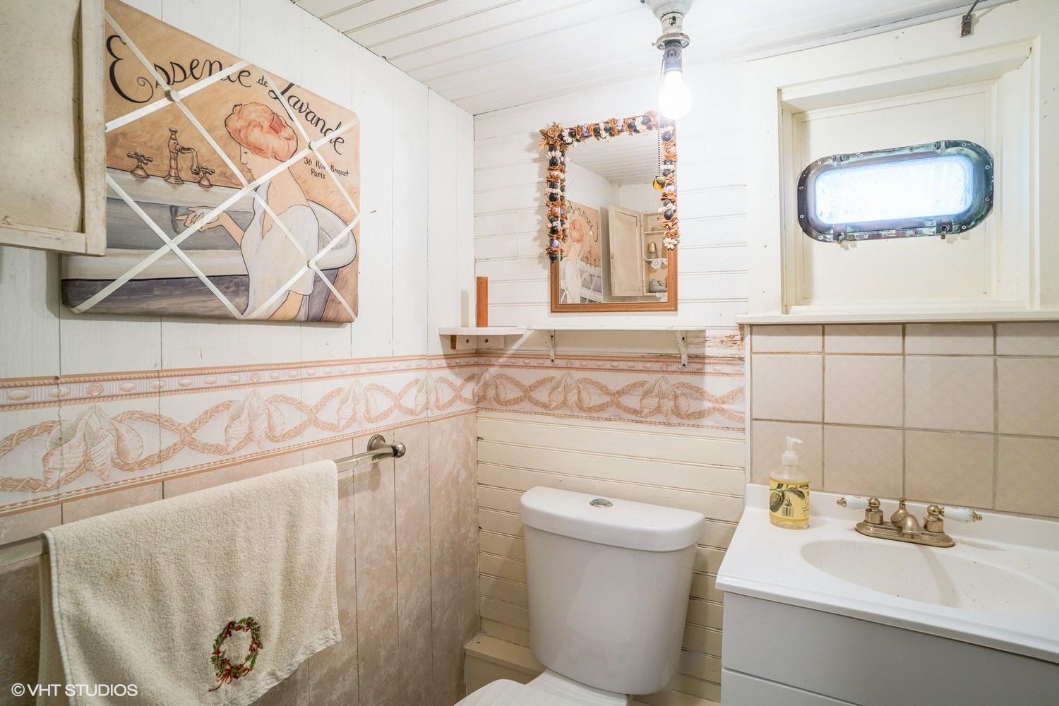 1579 Hyannis-Barnstable Road Barnstable, MA 02630 - Photo 16 of 18 17_1579HyannisRoad_8_Bathroom_MLSuse_150
