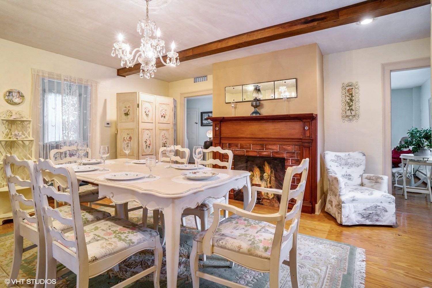 1579 Hyannis-Barnstable Road Barnstable, MA 02630 - Photo 7 of 18 09_1579HyannisRoad_2_DiningRoom_MLSuse_1