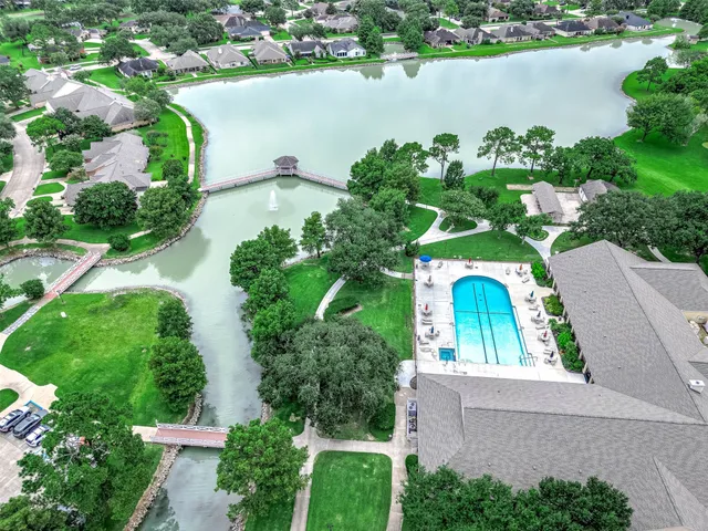 a view of a green field with lots of green space in it