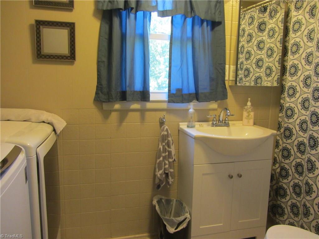 1062 Ridge Road Pine Hall, NC 27042 - Photo 9 of 18