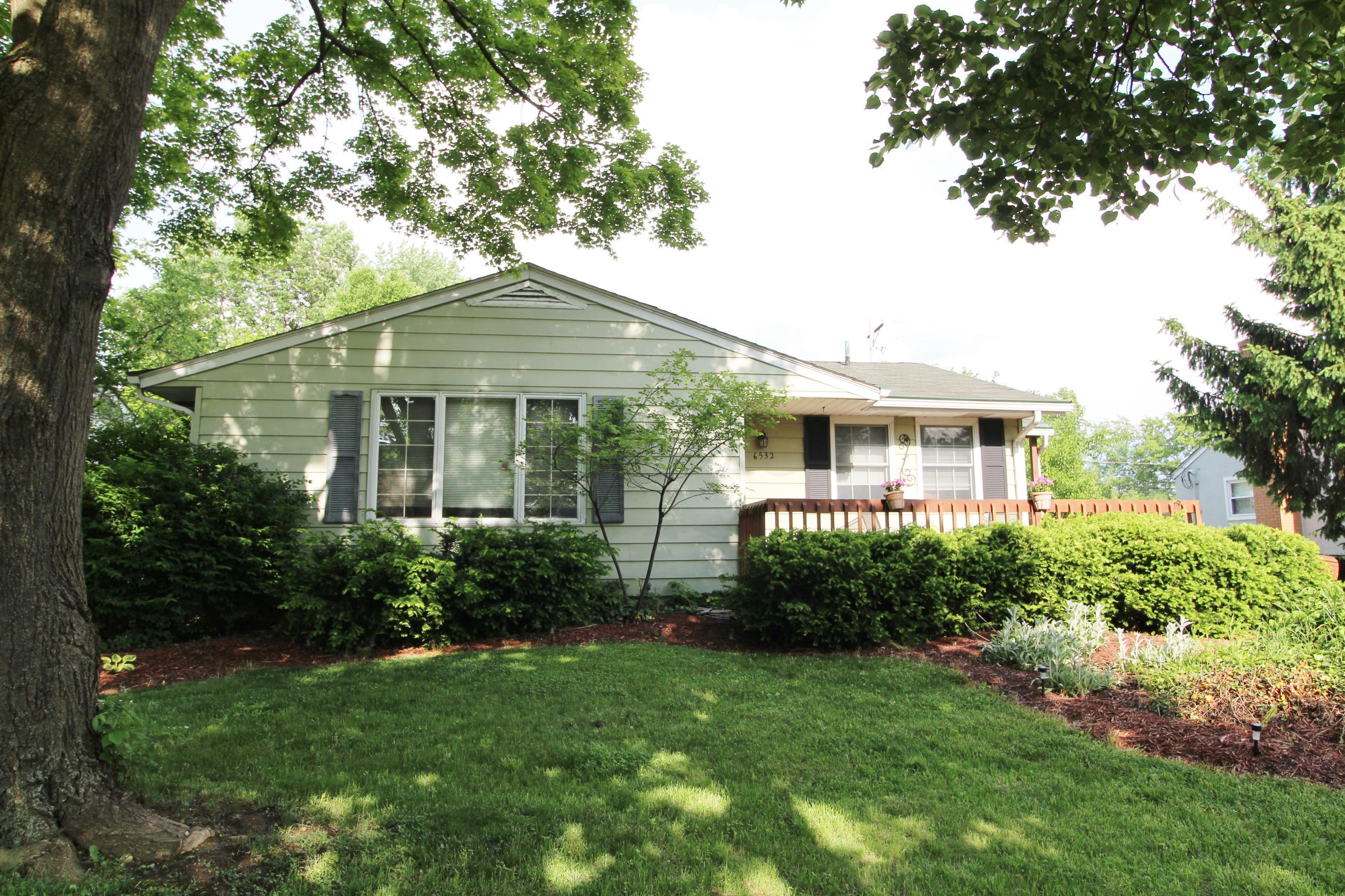 6532 Devonhill Road Columbus, OH 43229 - Photo 2 of 30 Gallery Image 2