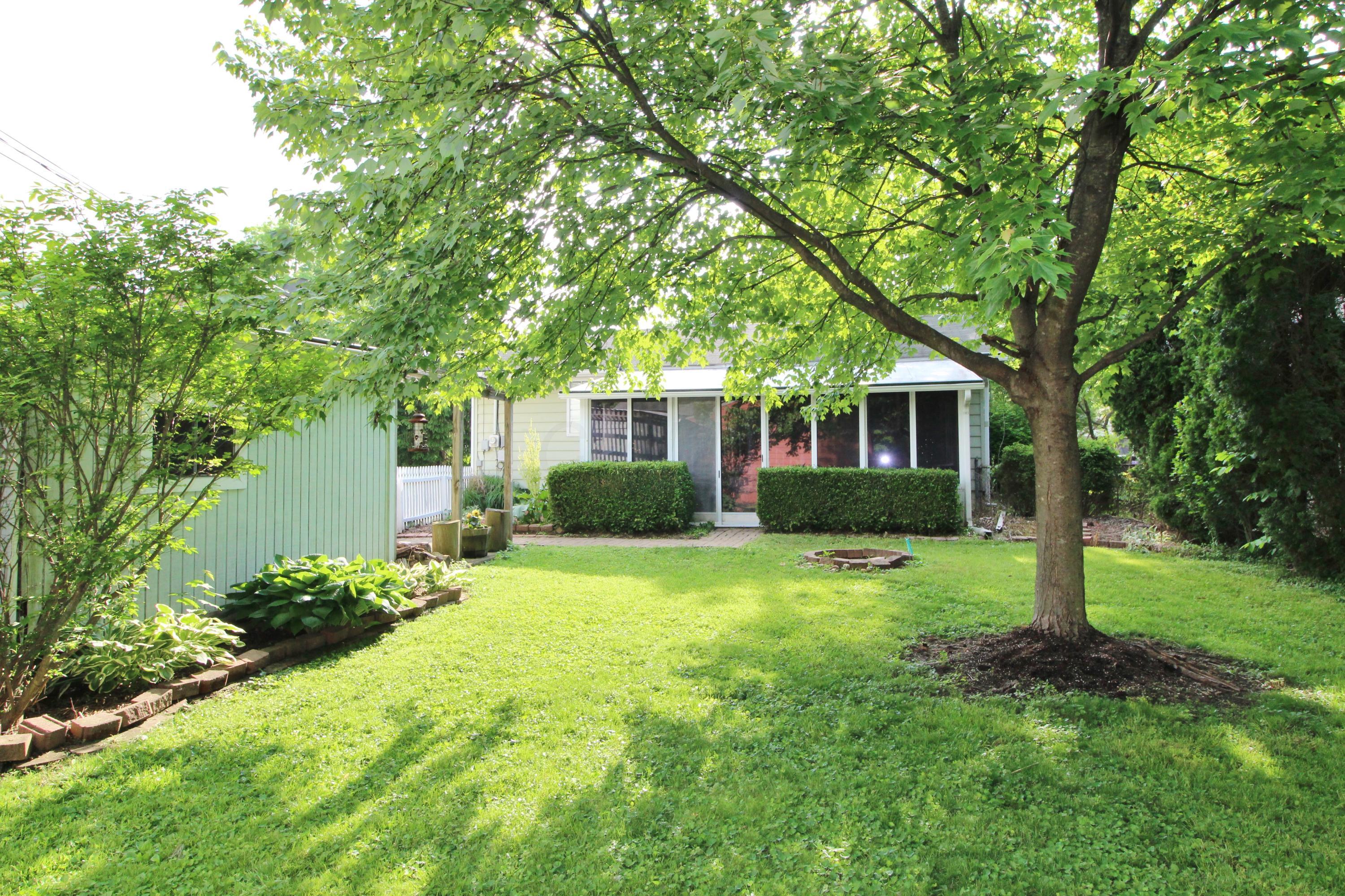 6532 Devonhill Road Columbus, OH 43229 - Photo 4 of 30 Gallery Image 4
