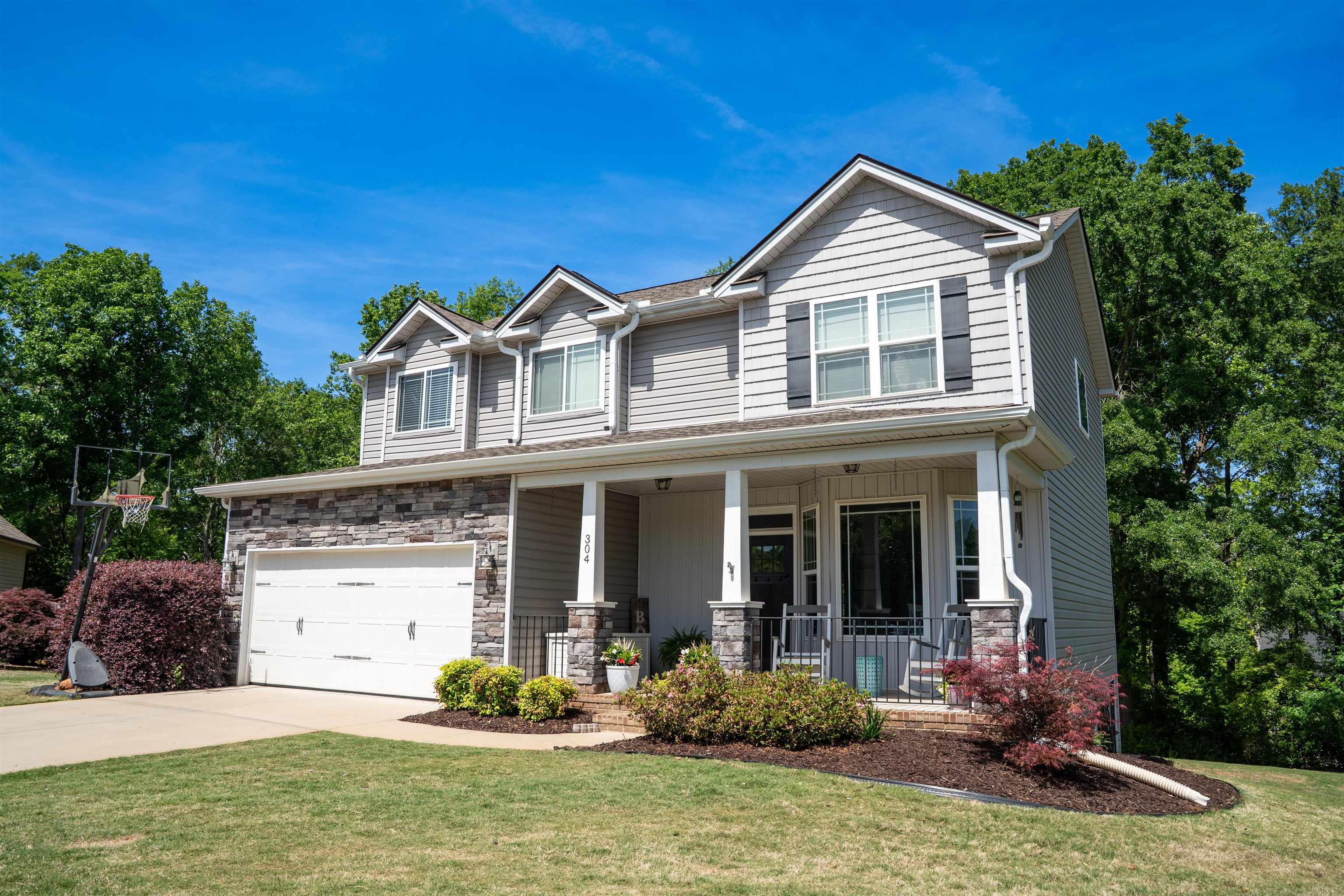 304 Grayson Drive Moore, SC 29369 - Photo 2 of 49