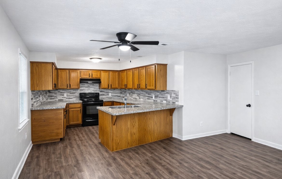 3699 Piney Point Road Conroe, TX 77301 - Photo 2 of 16