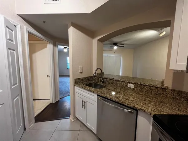$1,425 | 14905 Arbor Springs Circle, Unit 204, Tampa, FL 33624