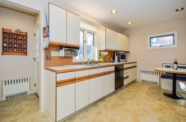 7 Rustic Road Boston, MA 02132 - Photo 9 of 28 Gallery Image 9