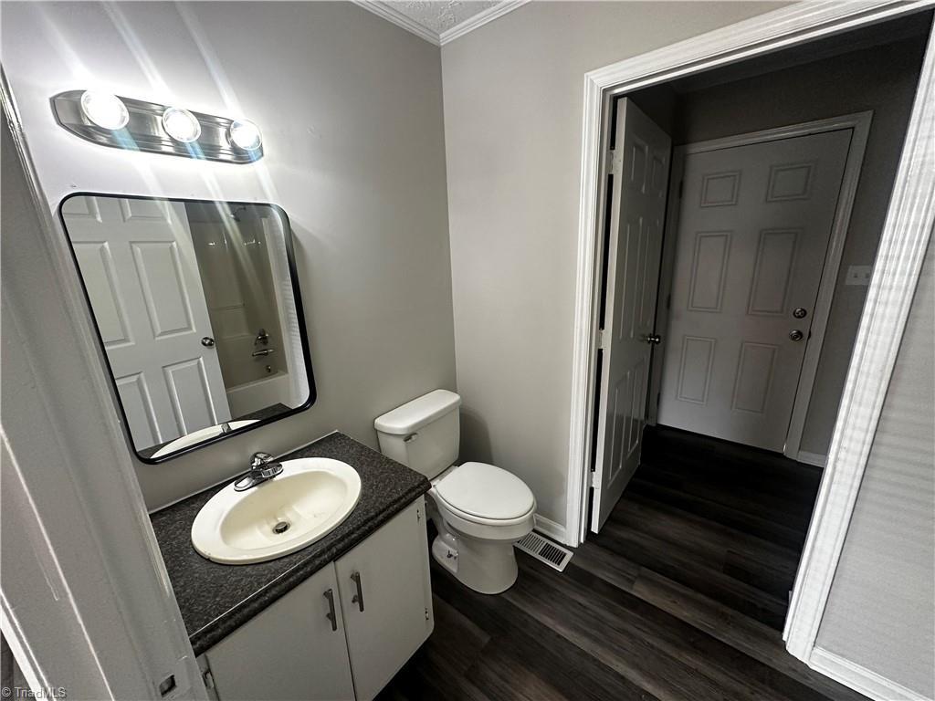 2607 Dallas Avenue High Point, NC 27265 - Photo 11 of 13