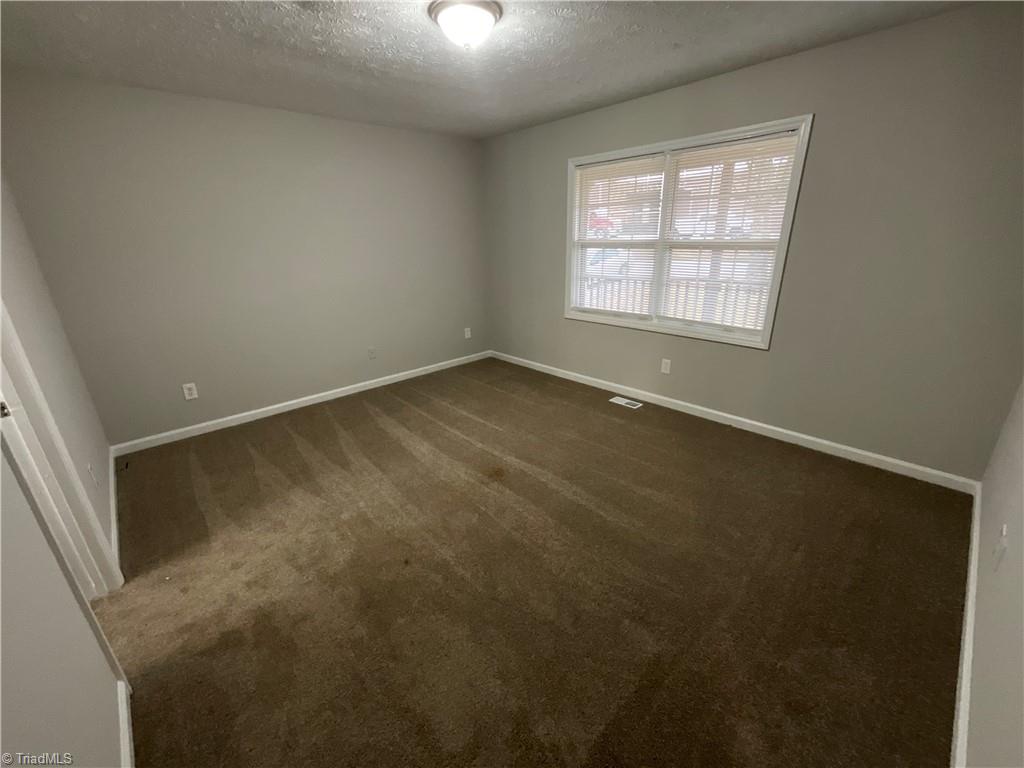 2607 Dallas Avenue High Point, NC 27265 - Photo 5 of 13