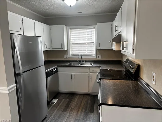 $1,495 | 2607 Dallas Avenue, High Point, NC 27265